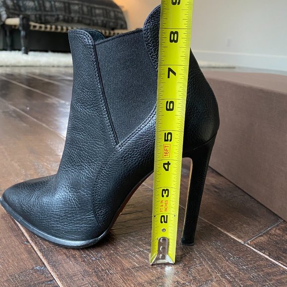 Louis Vuitton Heel Booties - Picture 13 of 15